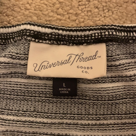 Grey, black, & white adjustable strap mid length dress size large - Picture 4 of 4